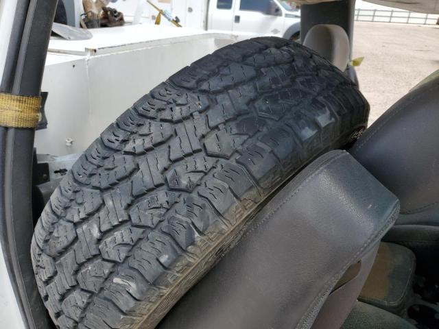 1GBHC24104E192672 - 2004 CHEVROLET SILVERADO C2500 HEAVY DUTY WHITE photo 10