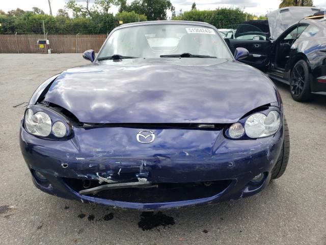 JM1NB353730308369 - 2003 MAZDA MX-5 MIATA BASE BLUE photo 5
