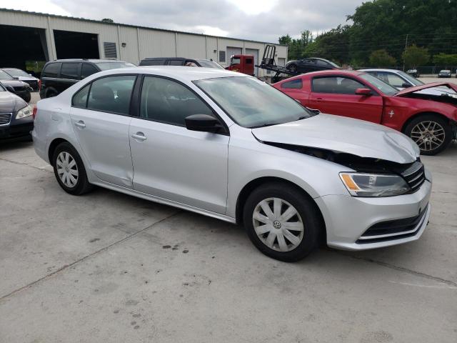 3VW2K7AJ8FM326022 - 2015 VOLKSWAGEN JETTA BASE فضي صورة 4