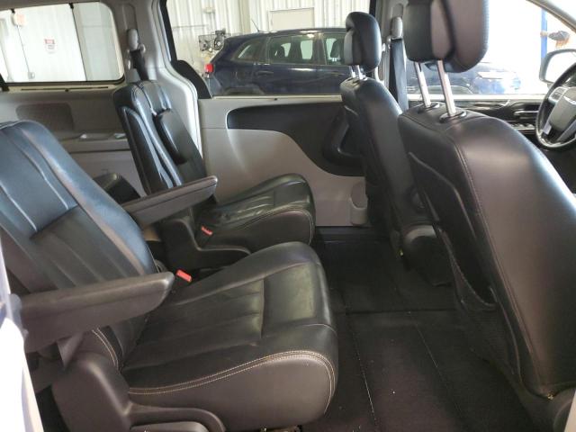 2C4RC1CG1CR124253 - 2012 CHRYSLER TOWN & COU TOURING L SILVER photo 11