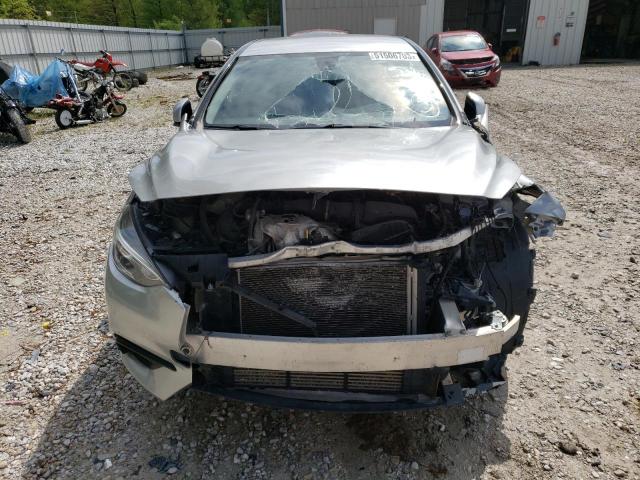 SJKCH5CP1JA056887 - 2018 INFINITI QX30 BASE SILVER photo 5