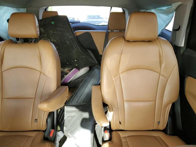 5GAERBKW7JJ160883 - 2018 BUICK ENCLAVE ESSENCE 红色 照片 10