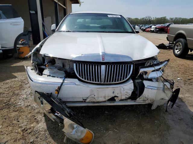 1LNHM81W8XY670296 - 1999 LINCOLN TOWN CAR EXECUTIVE Weiß Foto 5