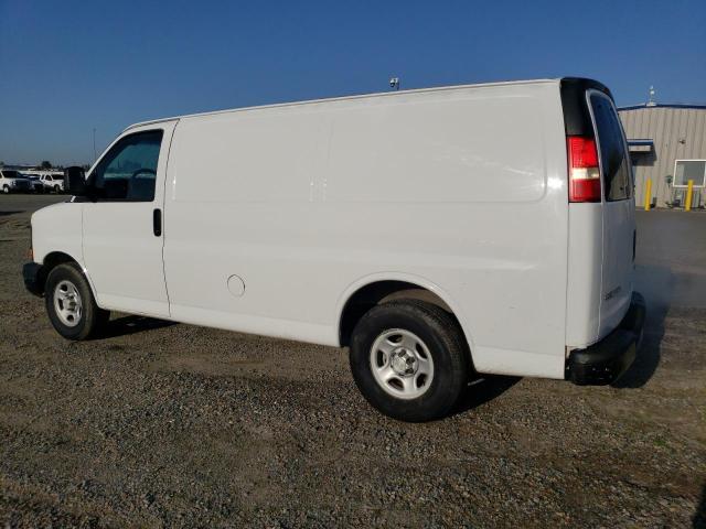 1GCFG15X461134207 - 2006 CHEVROLET EXPRESS G1 WHITE photo 2