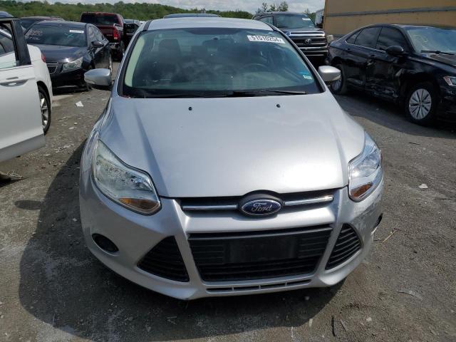 1FADP3F23EL138117 - 2014 FORD FOCUS SE SILVER photo 5