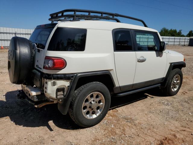 JTEBU4BF4DK164346 - 2013 TOYOTA FJ CRUISER WHITE photo 3