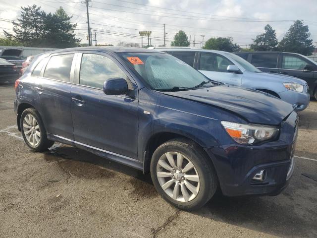 JA4AP4AU8BZ017579 - 2011 MITSUBISHI OUTLANDER SE BLUE photo 4