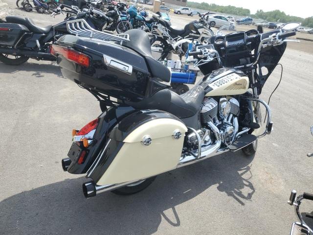 56KTFAAA6K3371734 - 2019 INDIAN MOTORCYCLE CO. CHIEFTAIN CLASSIC WHITE photo 4