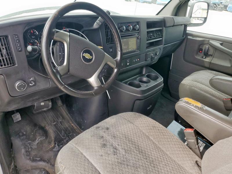 1GCZGUCG2F1103863 - 2015 CHEVROLET EXPRESS G3 WHITE photo 8