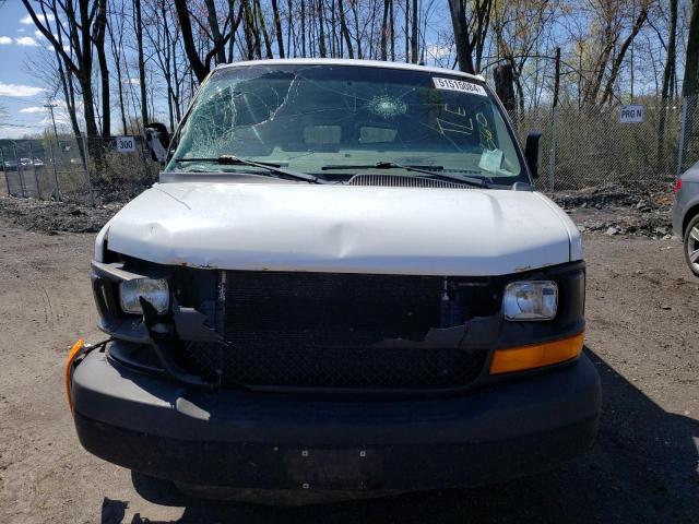 1GCSGAFX1E1137447 - 2014 CHEVROLET EXPRESS G1 WHITE photo 5