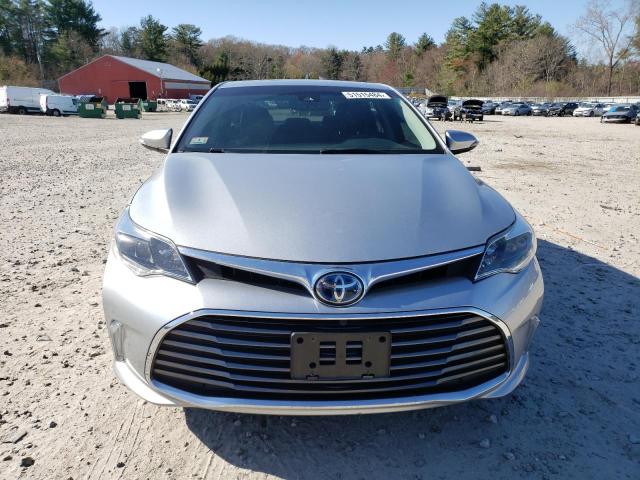 4T1BD1EB9JU059972 - 2018 TOYOTA AVALON HYBRID SILVER photo 5