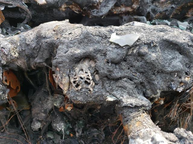 1G11C5SL3FF158492 - 2015 CHEVROLET MALIBU 1LT 烧焦的 照片 9