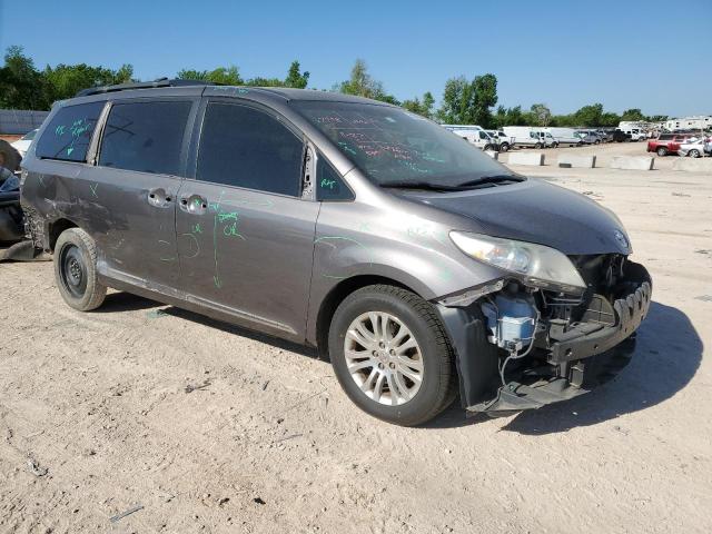 5TDYZ3DC6HS815651 - 2017 TOYOTA SIENNA XLE CHARCOAL photo 4