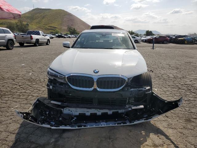 3MW5R1J00M8B99544 - 2021 BMW 330I WHITE photo 5