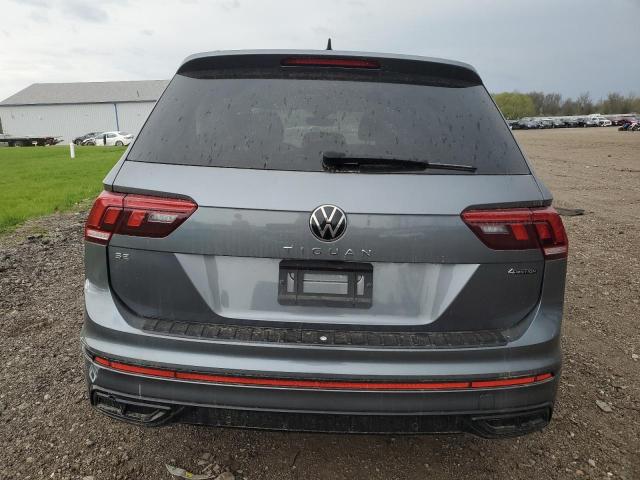 3VV8B7AX0PM081575 - 2023 VOLKSWAGEN TIGUAN SE R-LINE BLACK GRAY photo 6