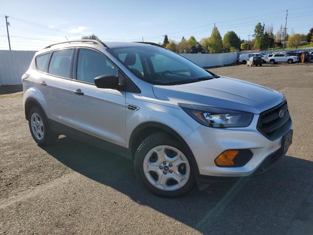 1FMCU0F79JUD40744 - 2018 FORD ESCAPE S SILVER photo 4