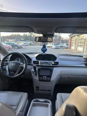 5FNRL5H68FB071963 - 2015 HONDA ODYSSEY EXL SILVER photo 9