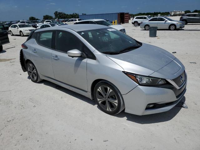 1N4AZ1CP8LC308762 - 2020 NISSAN LEAF SV SILVER photo 4