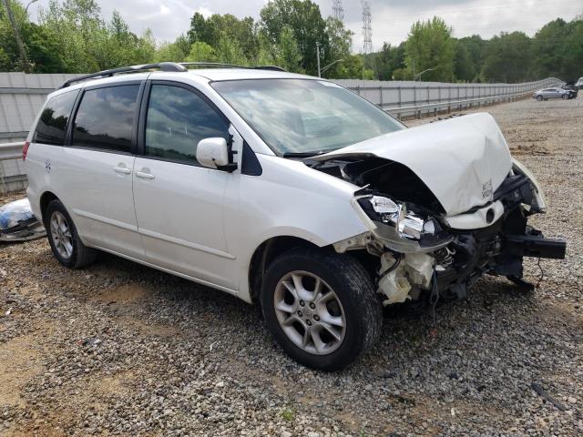 5TDZA22C56S538805 - 2006 TOYOTA SIENNA XLE WHITE photo 4