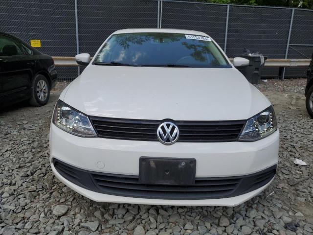 3VWDZ7AJ5BM304493 - 2011 VOLKSWAGEN JETTA SE WHITE photo 5