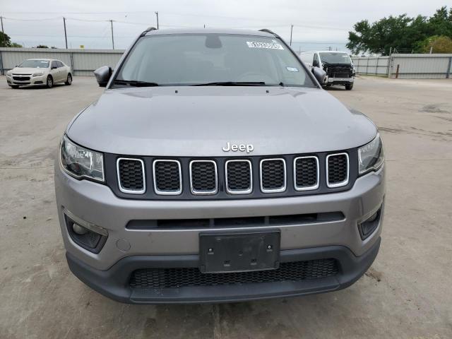 3C4NJDBB8JT201142 - 2018 JEEP COMPASS LATITUDE GRAY photo 5