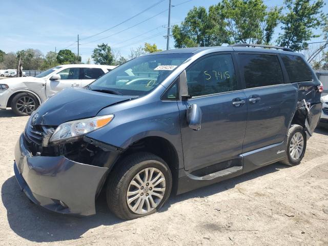 5TDYZ3DCXHS838172 - 2017 TOYOTA SIENNA XLE GRAY photo 1