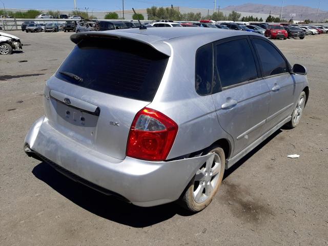 KNAFE241095023494 - 2009 KIA SPECTRA SX SILVER photo 4