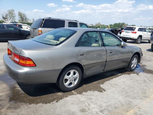 JT8BF22GXV5010704 - 1997 LEXUS ES 300 GRAY photo 3