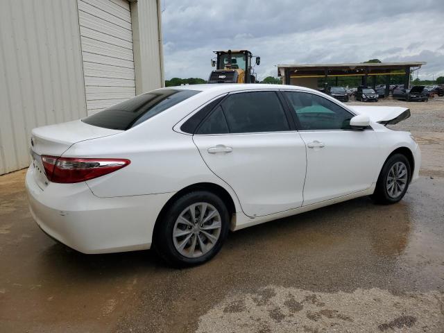 4T1BF1FK1HU314729 - 2017 TOYOTA CAMRY LE WHITE photo 3