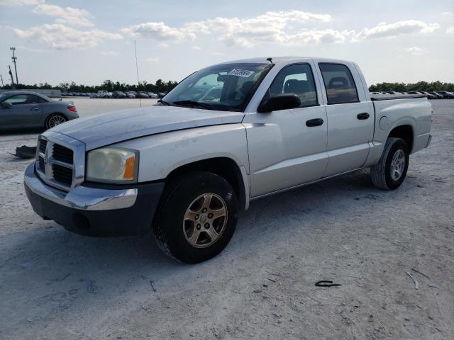 1D7HE48K35S341833 - 2005 DODGE DAKOTA QUAD SLT SILVER photo 1