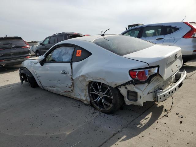 JF1ZNAA19D2703764 - 2013 TOYOTA SCION FR-S WHITE photo 2