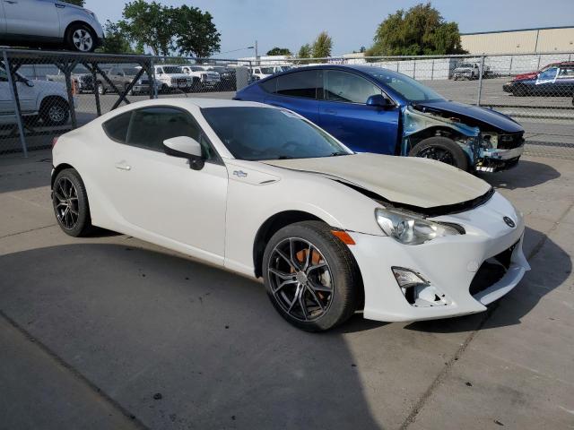JF1ZNAA19D2703764 - 2013 TOYOTA SCION FR-S WHITE photo 4