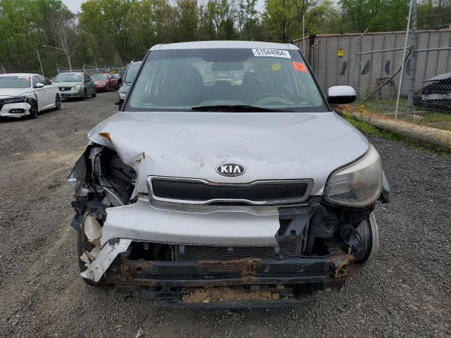 KNDJN2A24F7764869 - 2015 KIA SOUL SILVER photo 5