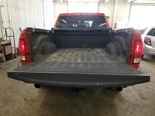 1C6RR7FT1JS104372 - 2018 RAM 1500 ST RED photo 6