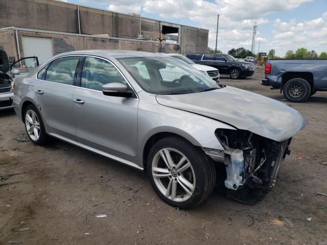 1VWCN7A31DC051511 - 2013 VOLKSWAGEN PASSAT SEL SILVER photo 4