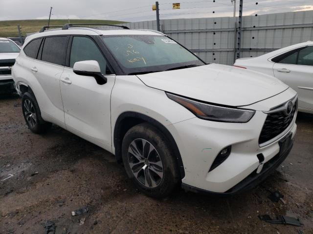 5TDHZRBH8MS100687 - 2021 TOYOTA HIGHLANDER XLE 白色 照片 4