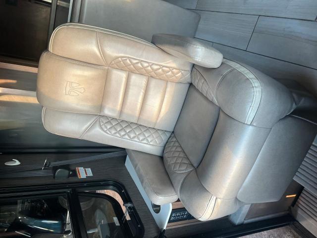 4UZACHFC1MCMT3659 - 2021 FREIGHTLINER CHASSIS XC გრაფიტი ფოტო 5