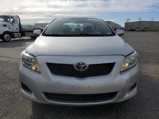 1NXBU4EE5AZ296566 - 2010 TOYOTA COROLLA BASE SILVER photo 5