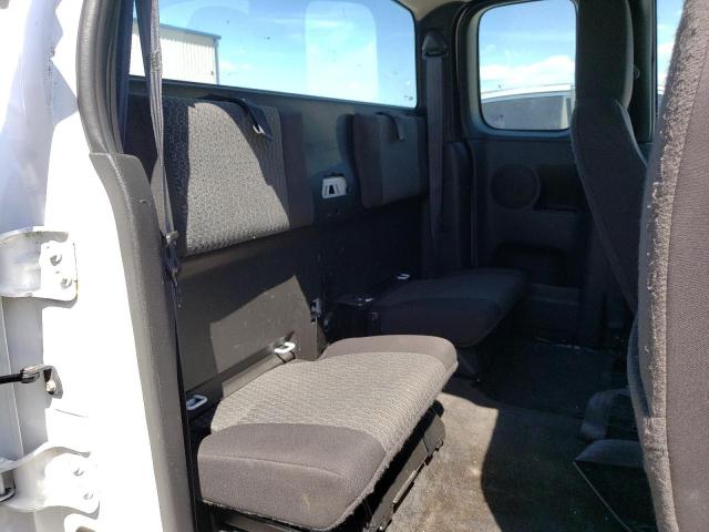 1GTE5LF97C8119880 - 2012 GMC CANYON WHITE photo 10