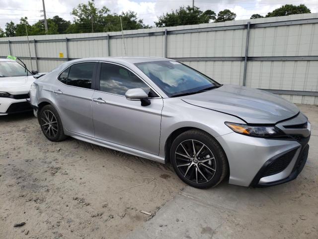 4T1G11AK8PU738743 - 2023 TOYOTA CAMRY SE NIGHT SHADE SILVER photo 4