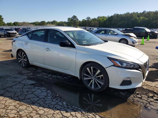 1N4BL4CV1LC286237 - 2020 NISSAN ALTIMA SR WHITE photo 4