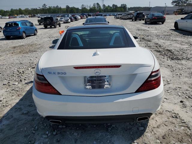 WDDPK3JA7GF117301 - 2016 MERCEDES-BENZ SLK 300 WHITE photo 6