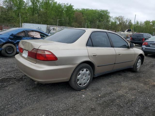 1HGCG6657YA130427 - 2000 HONDA ACCORD LX GOLD photo 3