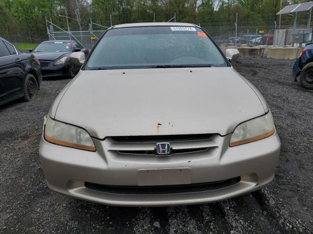 1HGCG6657YA130427 - 2000 HONDA ACCORD LX GOLD photo 5