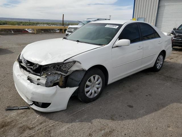 JTDBE30K863041500 - 2006 TOYOTA CAMRY LE WHITE photo 1