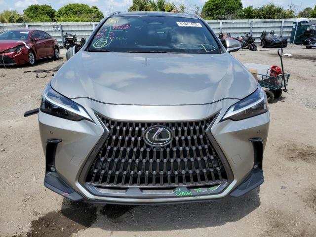 JTJHGCEZ2N5000354 - 2022 LEXUS NX 350 SILVER photo 5