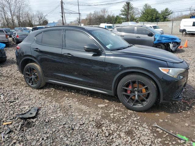 ZASPAKBN3K7C55789 - 2019 ALFA ROMEO STELVIO TI BLACK photo 4