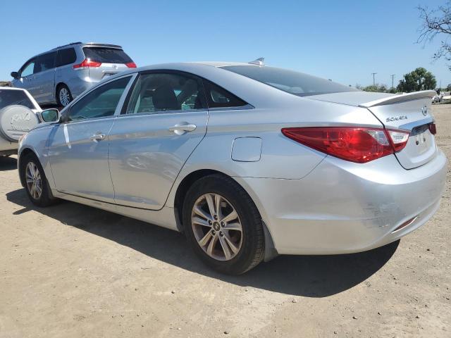 5NPEB4AC2DH805569 - 2013 HYUNDAI SONATA GLS SILVER photo 2