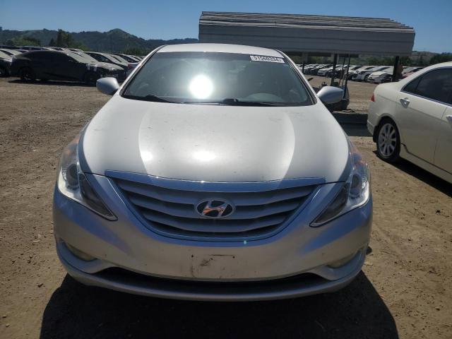 5NPEB4AC2DH805569 - 2013 HYUNDAI SONATA GLS SILVER photo 5