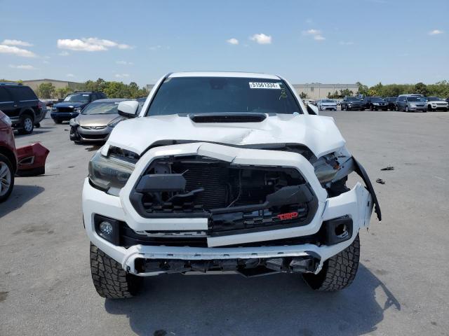 3TMAZ5CN0KM099904 - 2019 TOYOTA TACOMA DOUBLE CAB WHITE photo 5